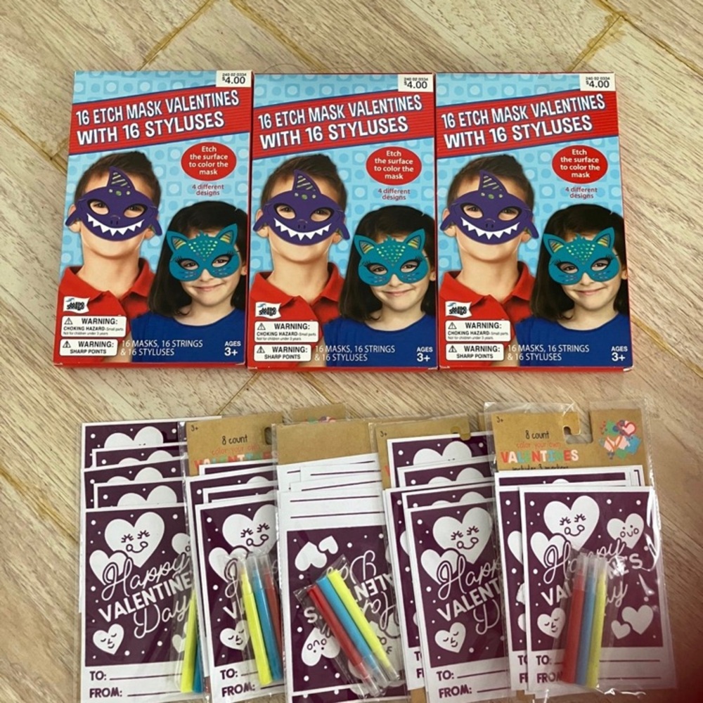 48pc Valentines masks and 40 pc heart color cards